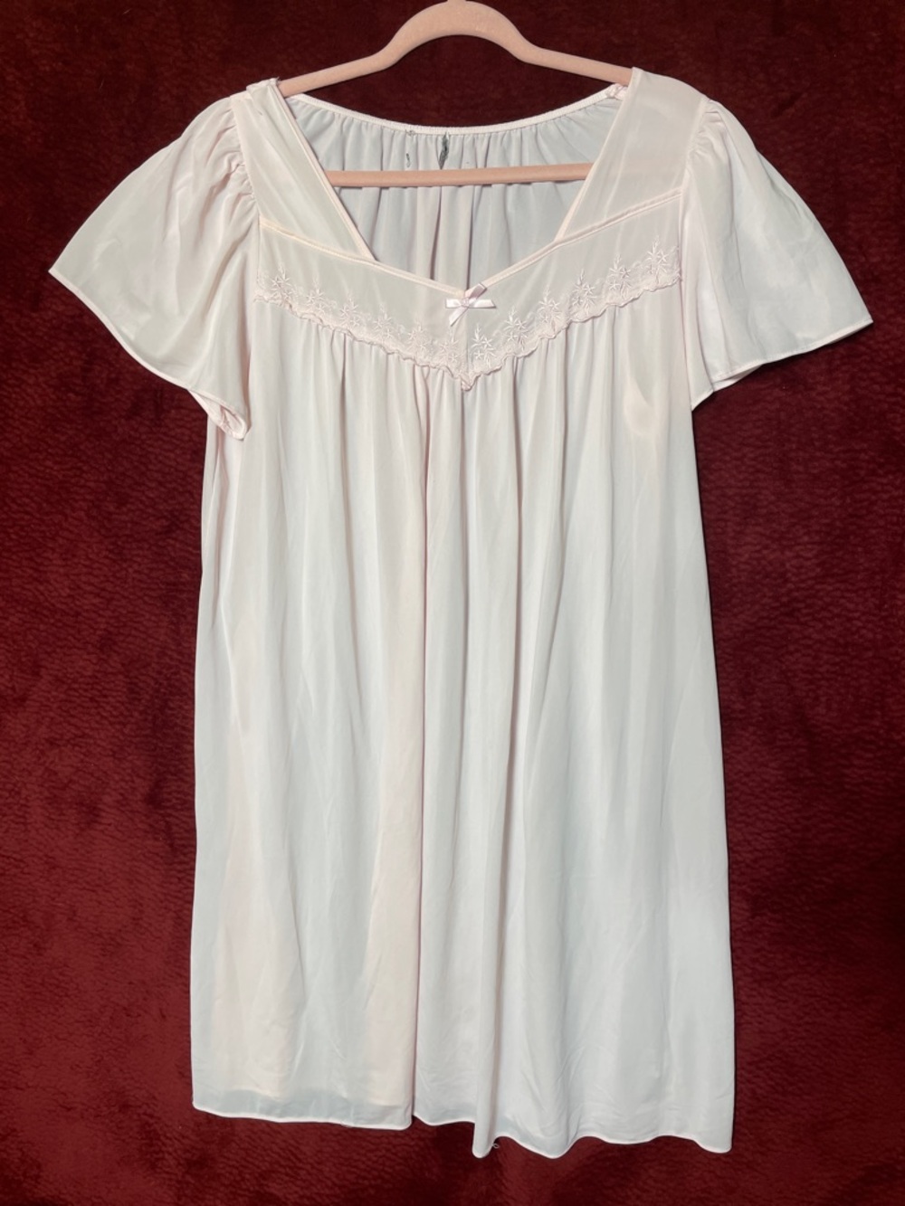 Vintage Soft Lace Yoke Nightgown in Pale Pink, Lightweight & Smooth Material, L